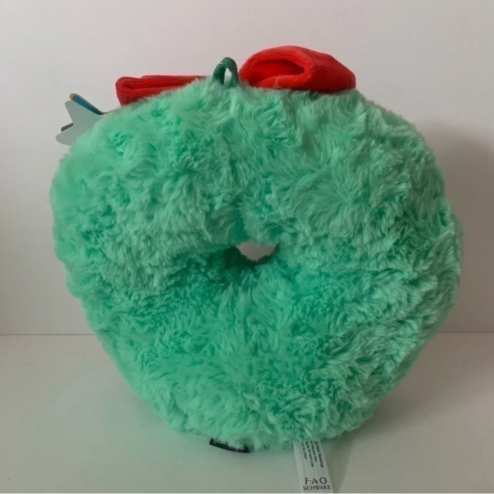 NWT. FAO SCHWARZ 10” Glow Brights Plush Wreath
